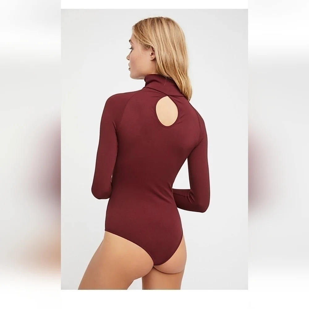 NWOT || FREE PEOPLE INTIMATELY || red, body suit, size S, long sleeves, mockneck